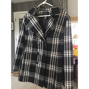 Black and White Winter Coat, size 16